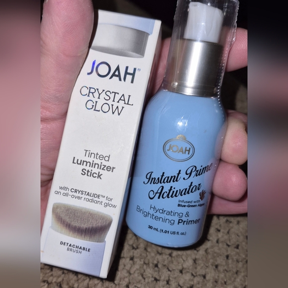 Makeup Bundle - Picture 2 of 16